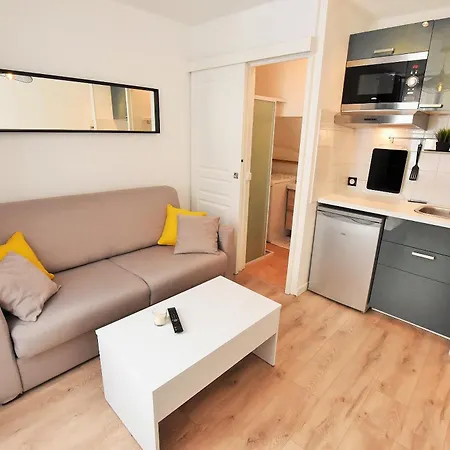 Appartement Au Coeur De La Ville De Taverny Esterno foto